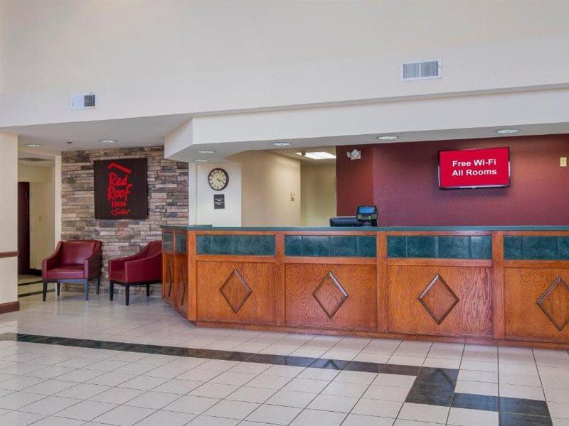 Red Roof Inn & Suites Ньюнен Экстерьер фото