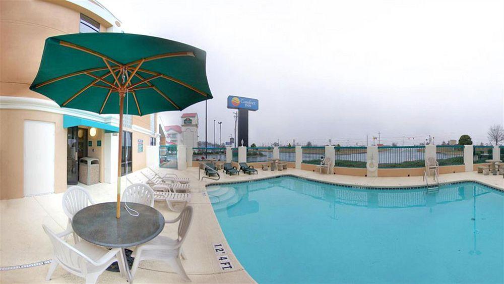 Red Roof Inn & Suites Ньюнен Экстерьер фото